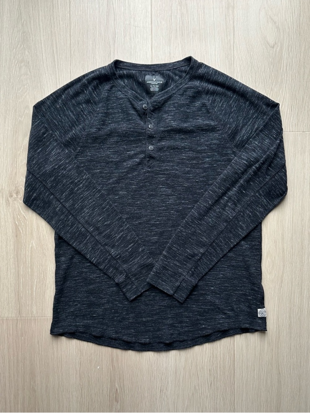 American Eagle Henley T-Shirt Men’s XL Heather Black Long Sleeve
